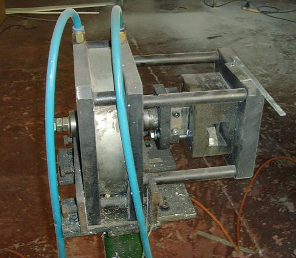 加工维卡型材必备工装.png 加工维卡型材必备工装.png